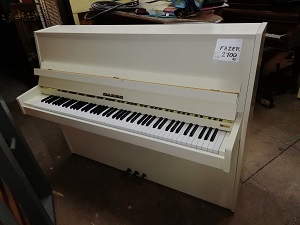 a louer piano d'etude