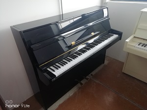 a louer piano occasion kawai