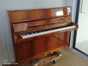 a louer piano d'etude