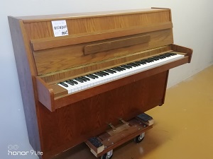 a louer piano d'etude