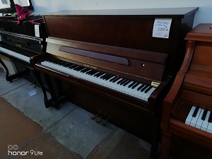 a louer piano d'etude