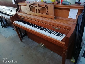 a louer piano d'etude